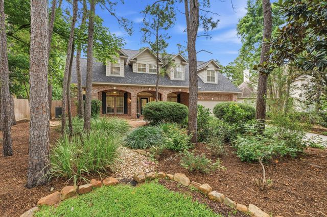130 E Fairbranch Circle, The Woodlands, TX 77382