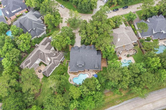 130 E Fairbranch Circle, The Woodlands, TX 77382