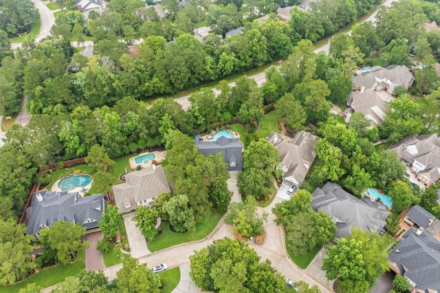130 E Fairbranch Circle, The Woodlands, TX 77382