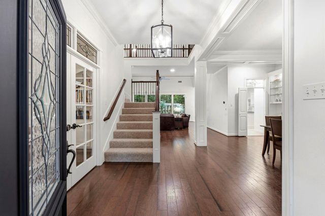 130 E Fairbranch Circle, The Woodlands, TX 77382