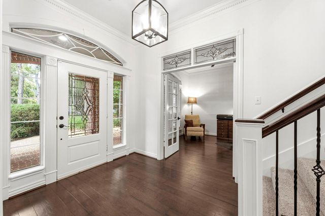 130 E Fairbranch Circle, The Woodlands, TX 77382