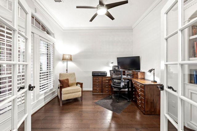 130 E Fairbranch Circle, The Woodlands, TX 77382