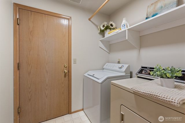 25542 SE 41st Court, Sammamish, WA 98029