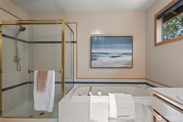 25542 SE 41st Court, Sammamish, WA 98029