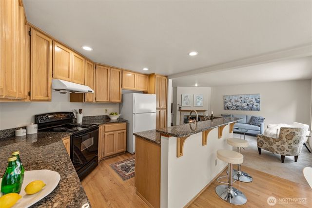25542 SE 41st Court, Sammamish, WA 98029
