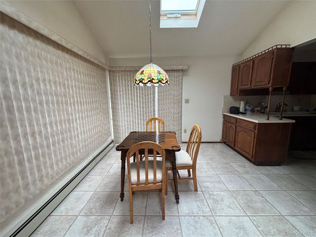 660 Hewlett Street, Franklin Square, NY 11010