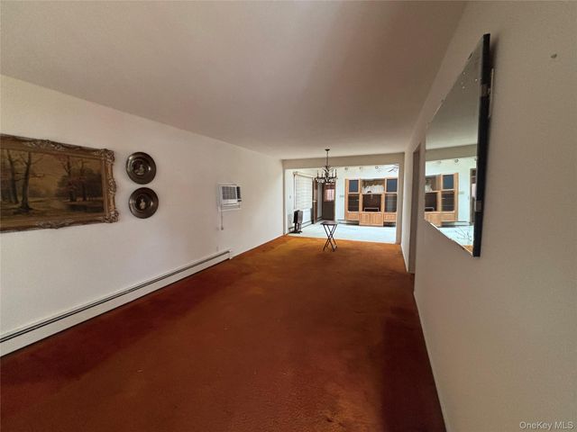 660 Hewlett Street, Franklin Square, NY 11010