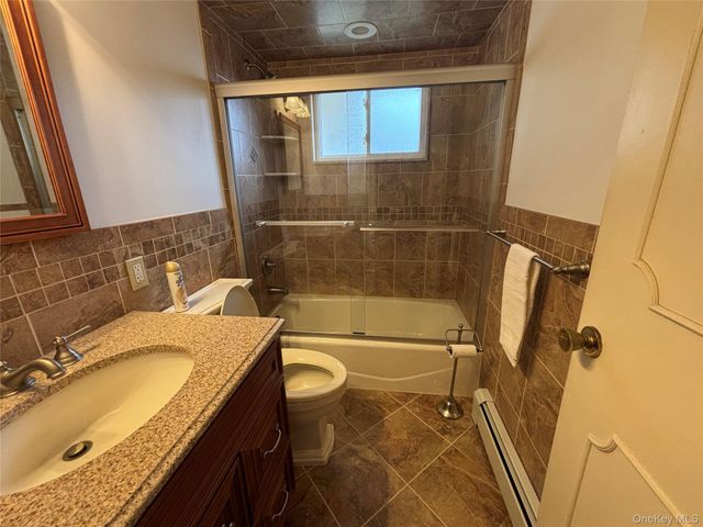 660 Hewlett Street, Franklin Square, NY 11010