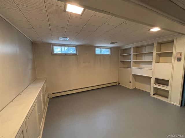 660 Hewlett Street, Franklin Square, NY 11010