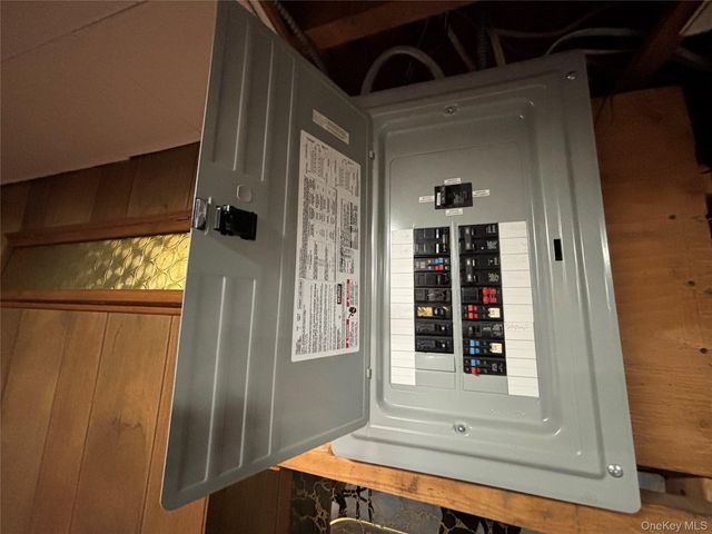 660 Hewlett Street, Franklin Square, NY 11010