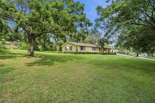 264 School St Street, Gillsville, GA 30543