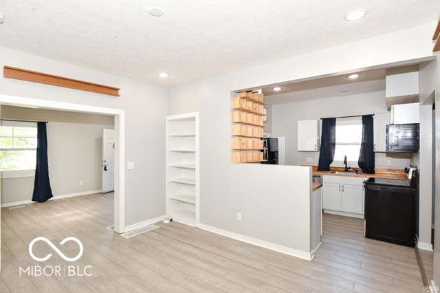 4110 E 10th Street, Indianapolis, IN 46201