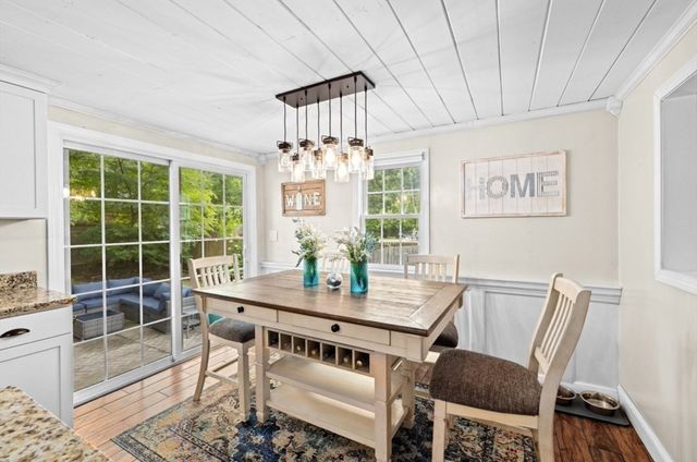 36 Mayflower St, Kingston, MA 02364