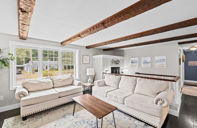 36 Mayflower St, Kingston, MA 02364