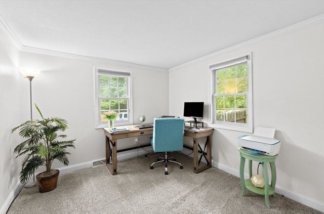 36 Mayflower St, Kingston, MA 02364