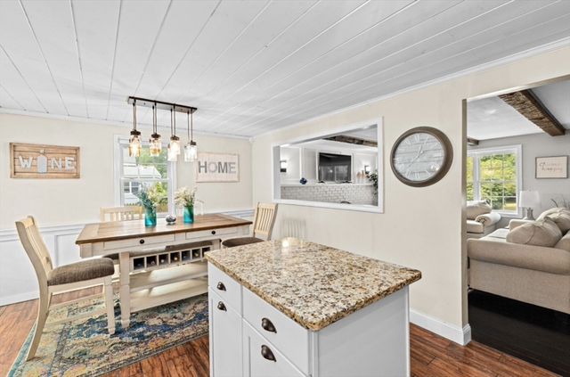 36 Mayflower St, Kingston, MA 02364