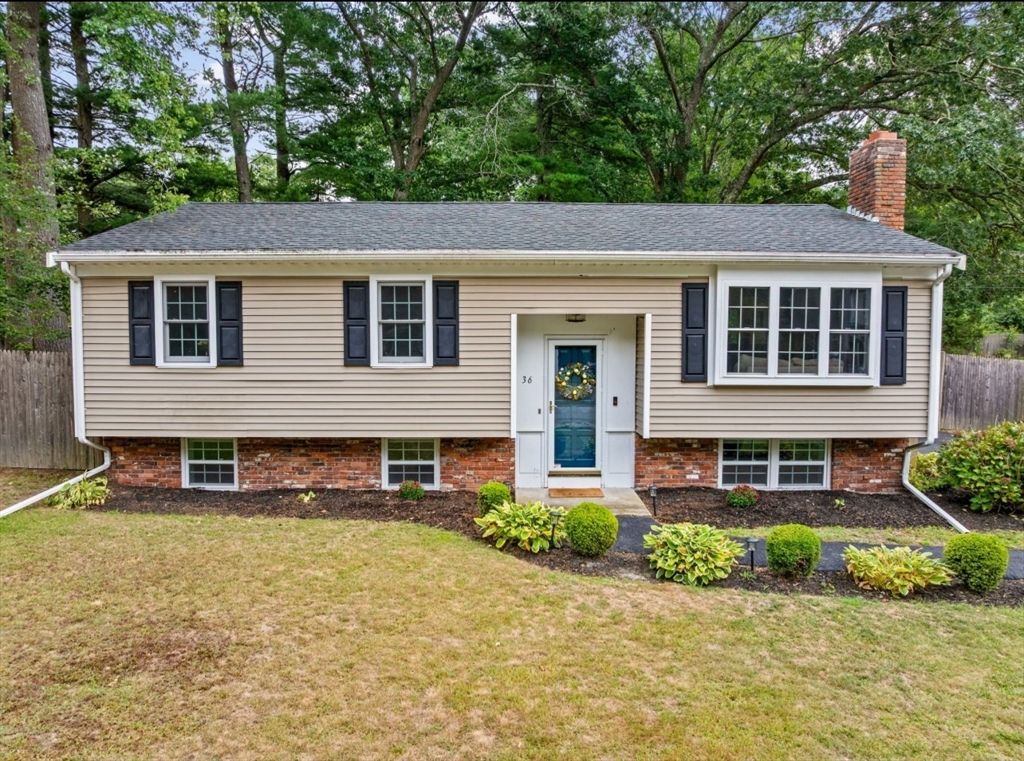 36 Mayflower St, Kingston, MA 02364