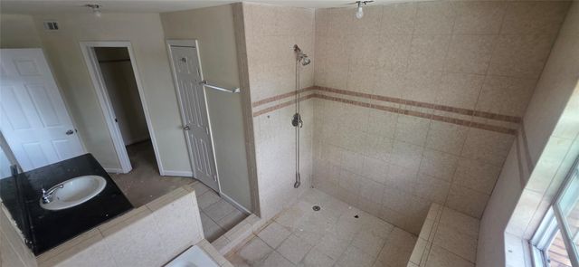10219 S Gessner Road, Houston, TX 77071