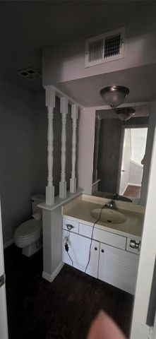 10219 S Gessner Road, Houston, TX 77071