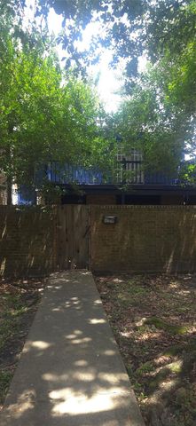 10219 S Gessner Road, Houston, TX 77071
