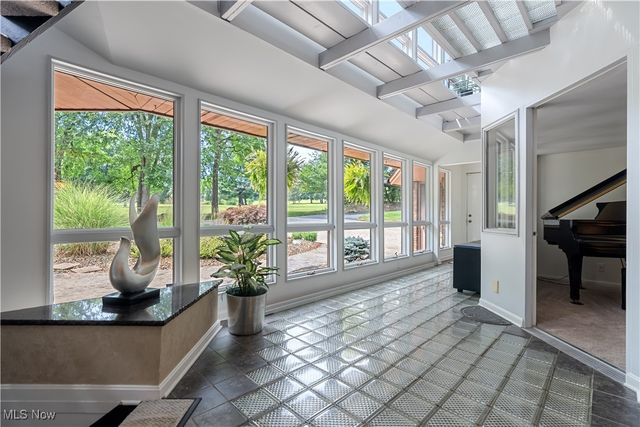 2711 S Cleveland Massillon Road, Norton, OH 44203