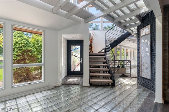 2711 S Cleveland Massillon Road, Norton, OH 44203