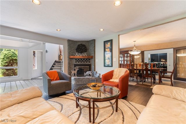 2711 S Cleveland Massillon Road, Norton, OH 44203