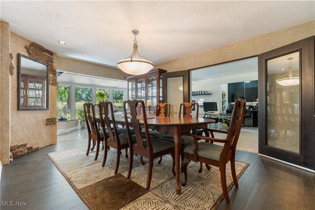 2711 S Cleveland Massillon Road, Norton, OH 44203