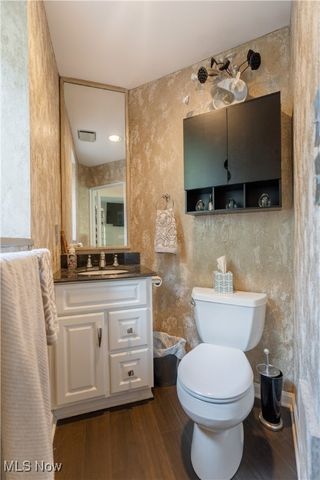 2711 S Cleveland Massillon Road, Norton, OH 44203