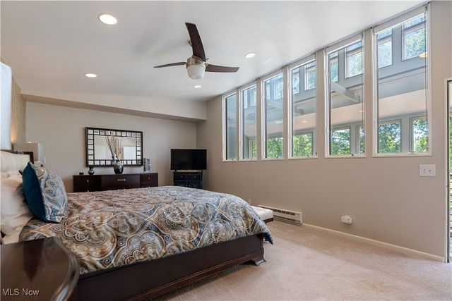 2711 S Cleveland Massillon Road, Norton, OH 44203