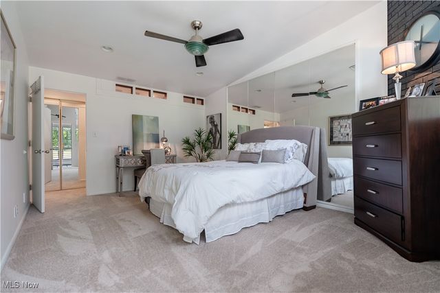 2711 S Cleveland Massillon Road, Norton, OH 44203