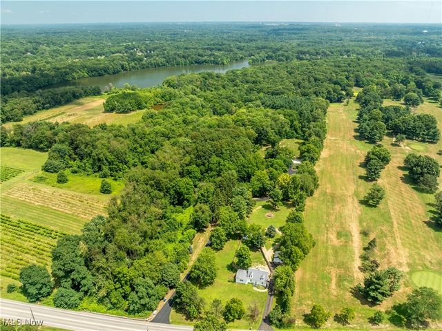 2711 S Cleveland Massillon Road, Norton, OH 44203