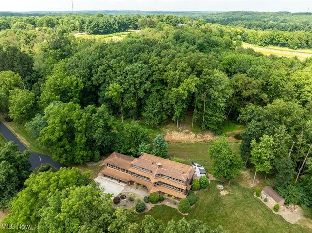 2711 S Cleveland Massillon Road, Norton, OH 44203