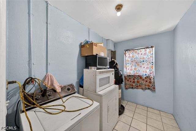 1904 Fountain ST, Fort Myers, FL 33916