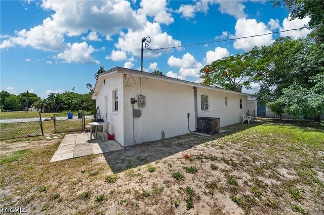 1904 Fountain ST, Fort Myers, FL 33916