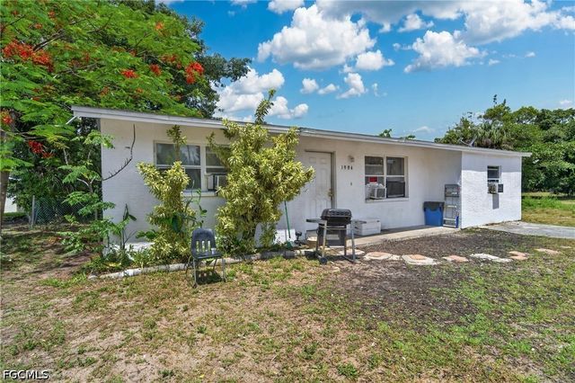 1904 Fountain ST, Fort Myers, FL 33916