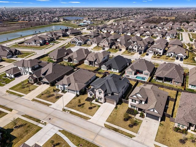 4917 Harbor Brooks Lane, League City, TX 77573