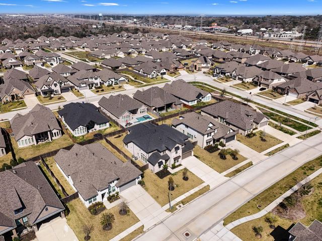 4917 Harbor Brooks Lane, League City, TX 77573