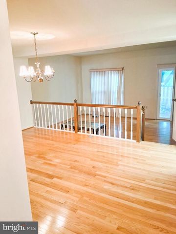 6597 BERMUDA GREEN CT, Alexandria, VA 22312