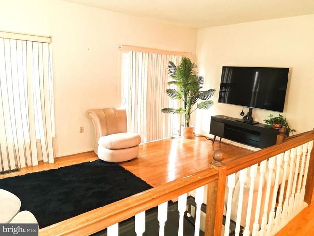6597 BERMUDA GREEN CT, Alexandria, VA 22312
