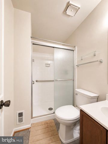 6597 BERMUDA GREEN CT, Alexandria, VA 22312