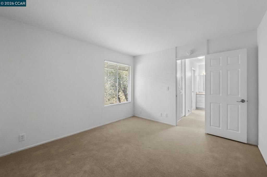 Image 13 of property listing at 2562 Walnut Blvd 68, Walnut Creek, CA 94596
