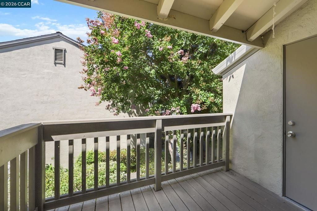 Image 20 of property listing at 2562 Walnut Blvd 68, Walnut Creek, CA 94596