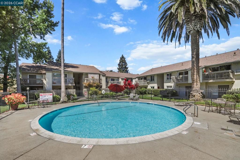 Image 22 of property listing at 2562 Walnut Blvd 68, Walnut Creek, CA 94596