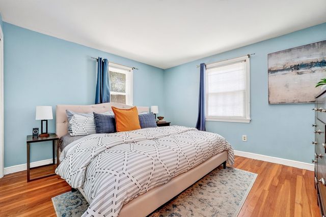 2 Town Line Rd, Burlington, MA 01803