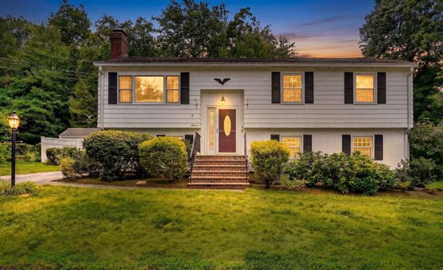2 Town Line Rd, Burlington, MA 01803