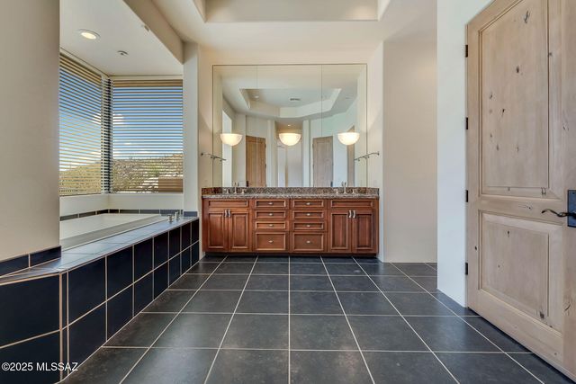 14880 N Sonora Vista Canyon Place, Marana, AZ 85658