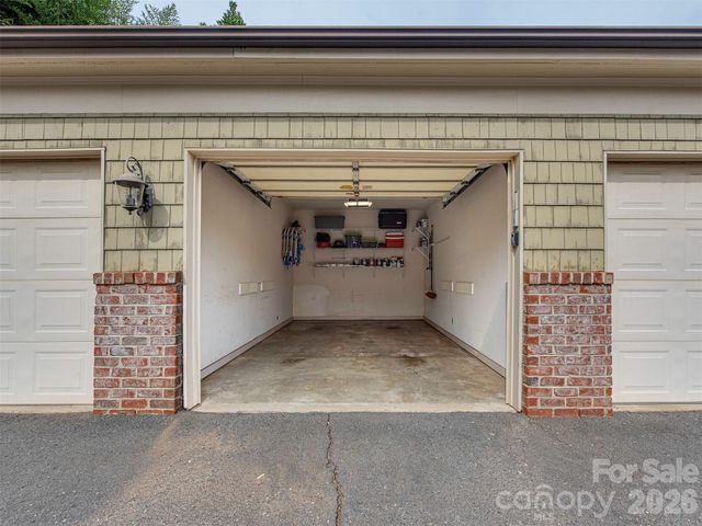 1127 Park West Drive, Charlotte, NC 28209