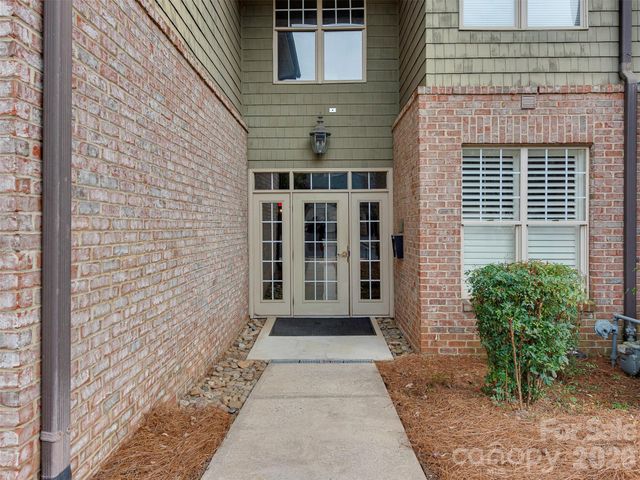 1127 Park West Drive, Charlotte, NC 28209