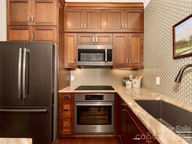 1127 Park West Drive, Charlotte, NC 28209